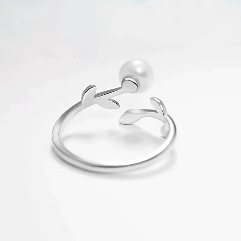 Cultured Pearl Open-Space Leaf Ring in Sterling Silver
