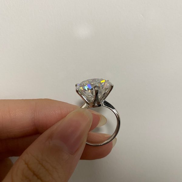 10ct Moissanite Engagement Ring